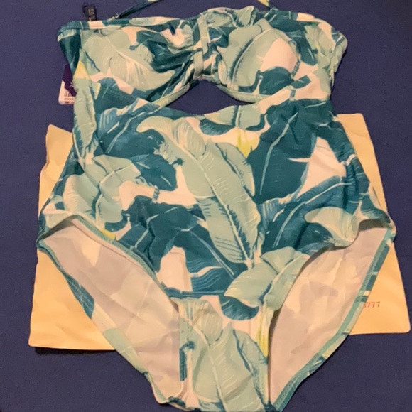 🆕Turquoise, Blue, Green & White Leaf Print Cutout Halter Neck Bathing-suit NWT - Picture 3 of 8